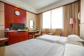 Twin Room | Minibar, in-room safe, desk, blackout curtains - Shanxi Yingze Hotel (Taiyuan)