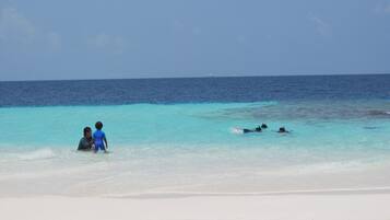 Private beach nearby, white sand, sun-loungers, beach towels