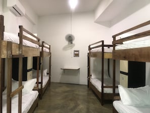 Dormitorio compartido estándar, dormitorio mixto