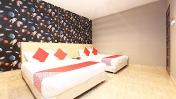 Family Suite | Soundproofing, free WiFi, bed sheets