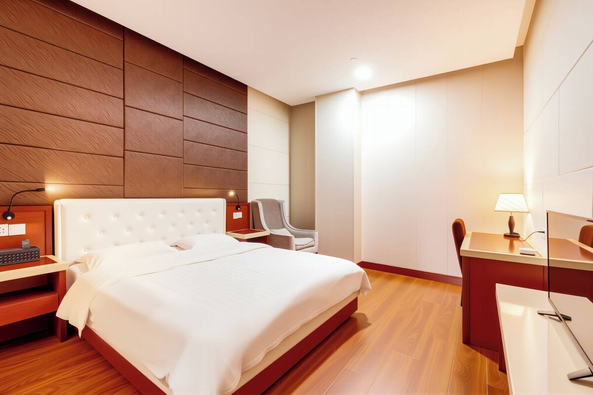 Standard Double Room, No Windows | Desk, blackout drapes, WiFi (free), bed sheets
