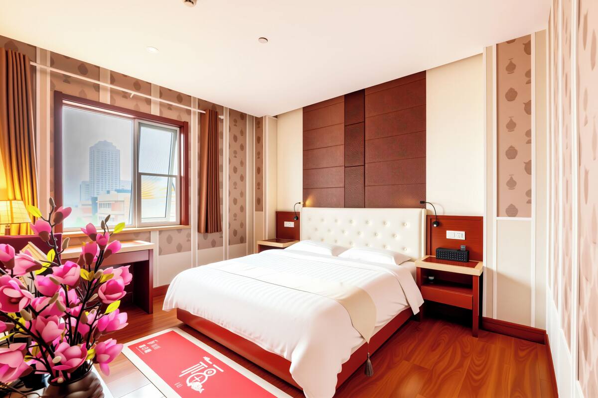 Superior Double Room | Desk, blackout drapes, WiFi (free), bed sheets