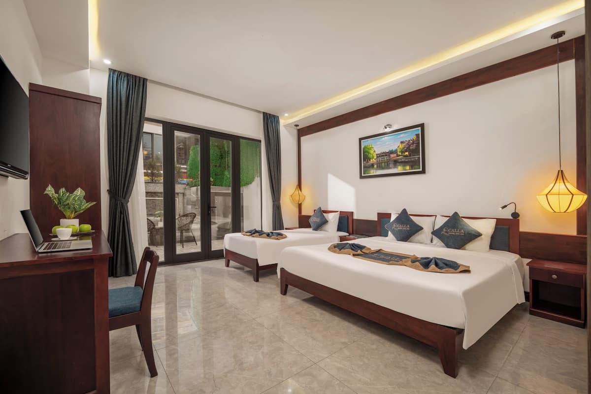 Deluxe Triple Room, Pool View