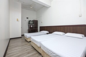 华丽三人房 | 免费 WiFi、床单