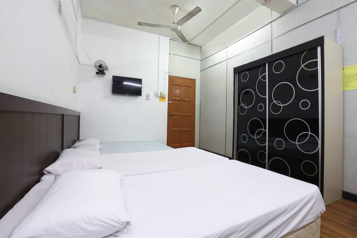Desk, WiFi (free), bed sheets