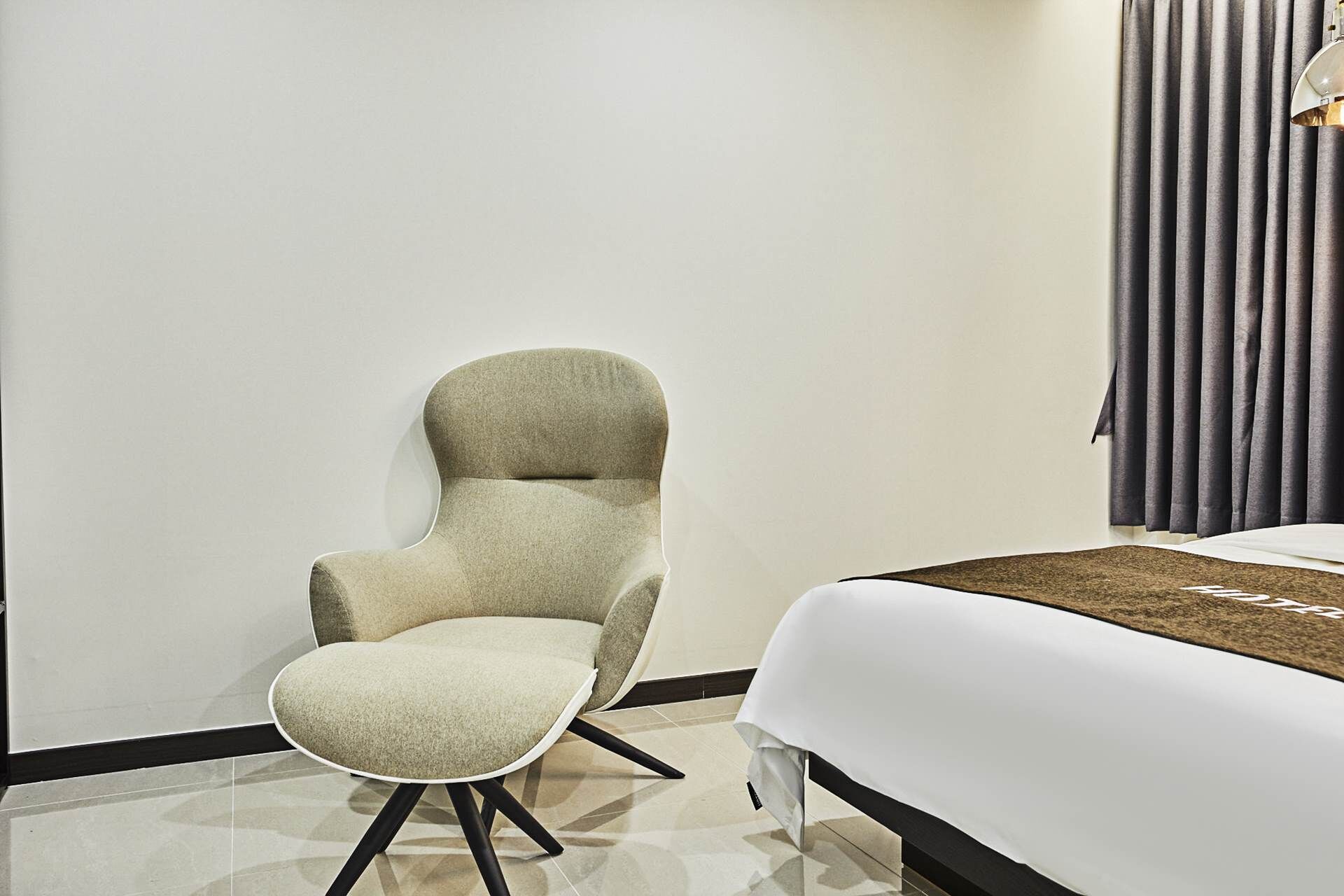 deluxe twin room | 1 bedroom, premium bedding, down duvets, memory-foam beds