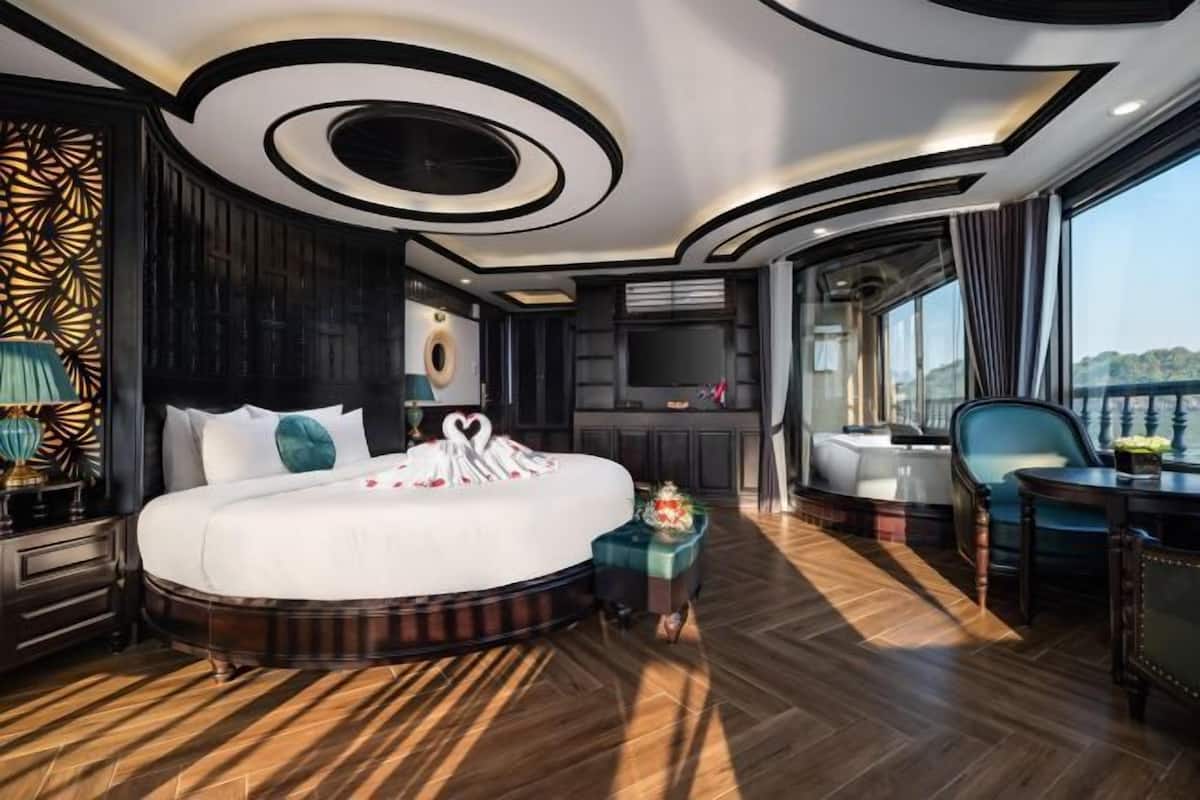 2 quartos, frigobar, cofres nos quartos, individualmente decorados