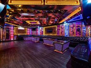 Karaoke room - Rita Cruise (Ha Long)