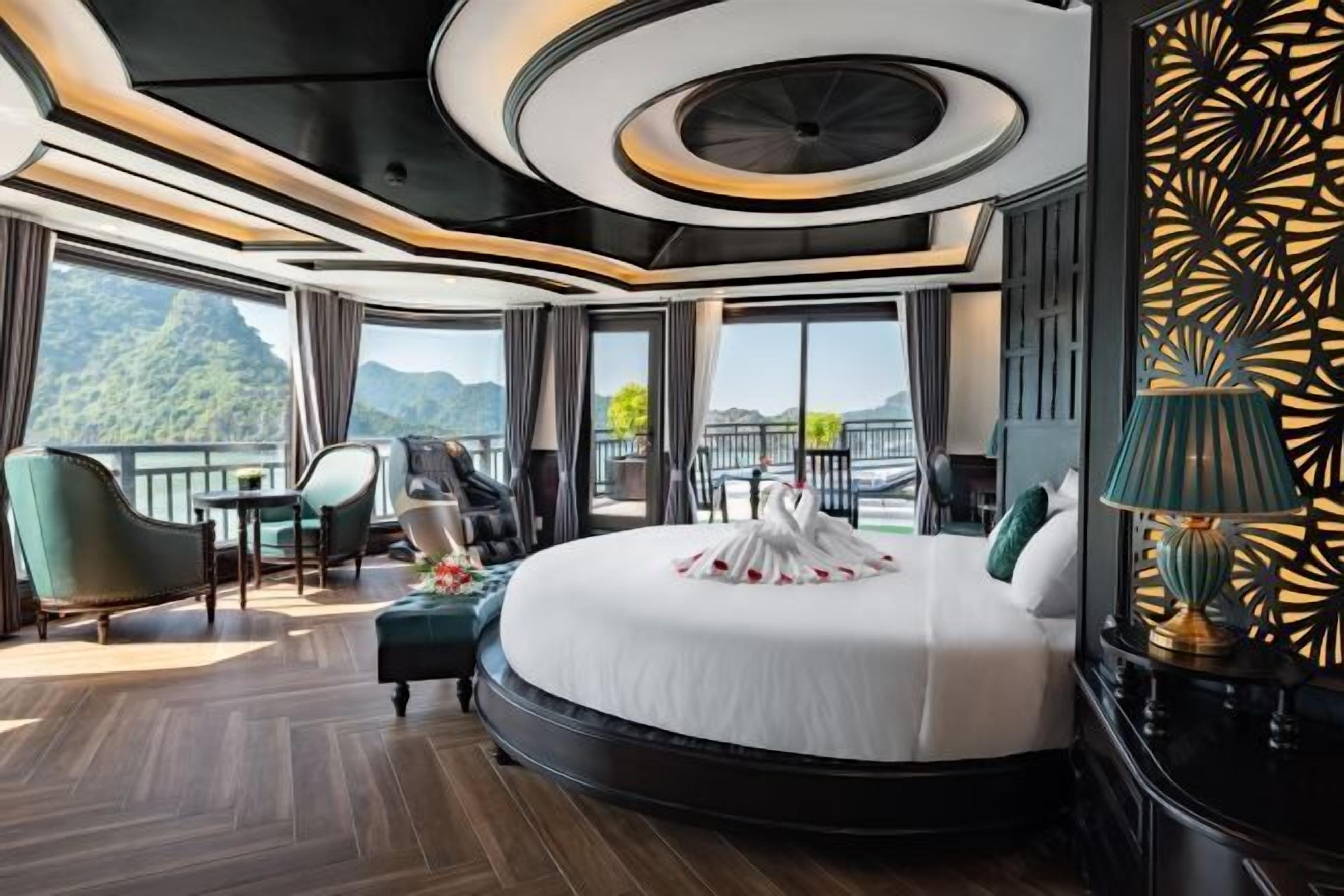 Minibar, coffres-forts dans les chambres, décoration personnalisée