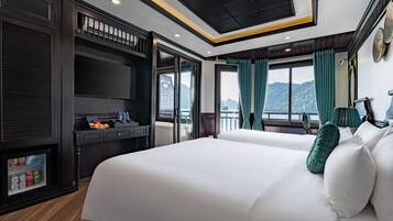 Minibar, caja de seguridad en la habitación y decoración personalizada