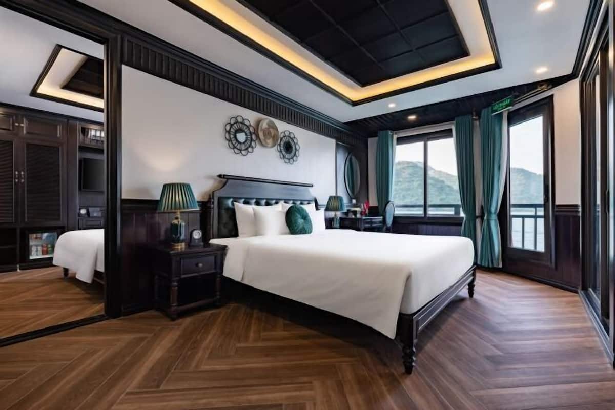 2 quartos, frigobar, cofres nos quartos, individualmente decorados