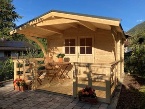 تناول الطعام بالخارج