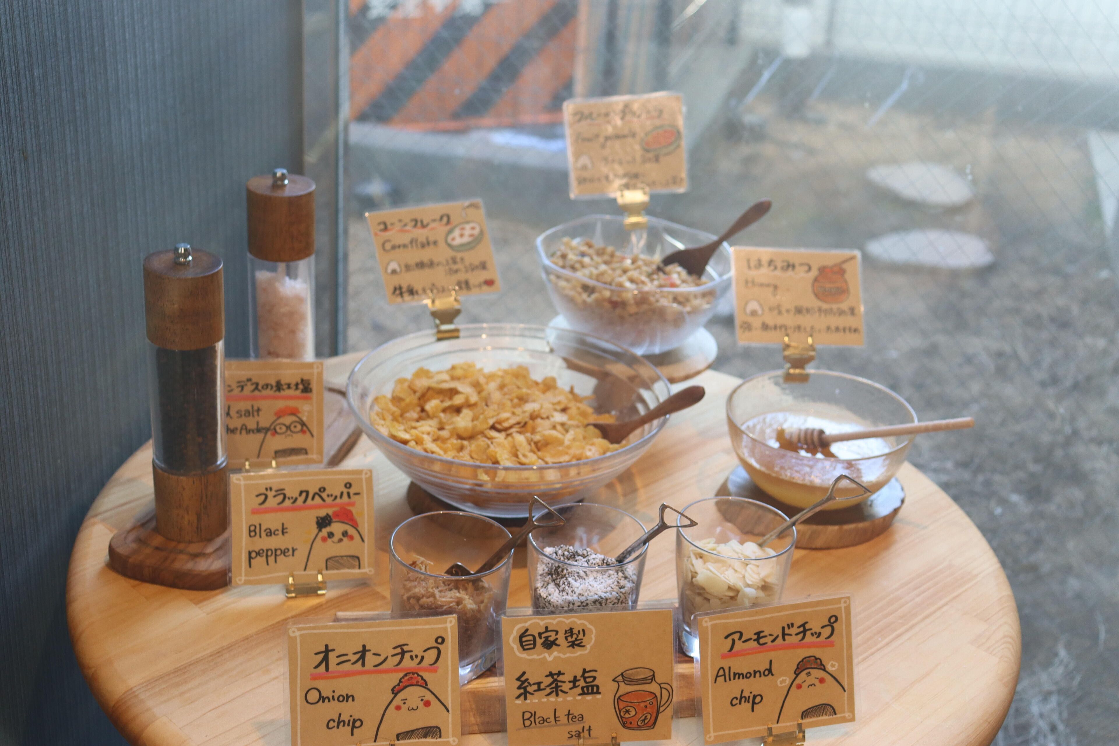 daily buffet breakfast (jpy 1600 per person)