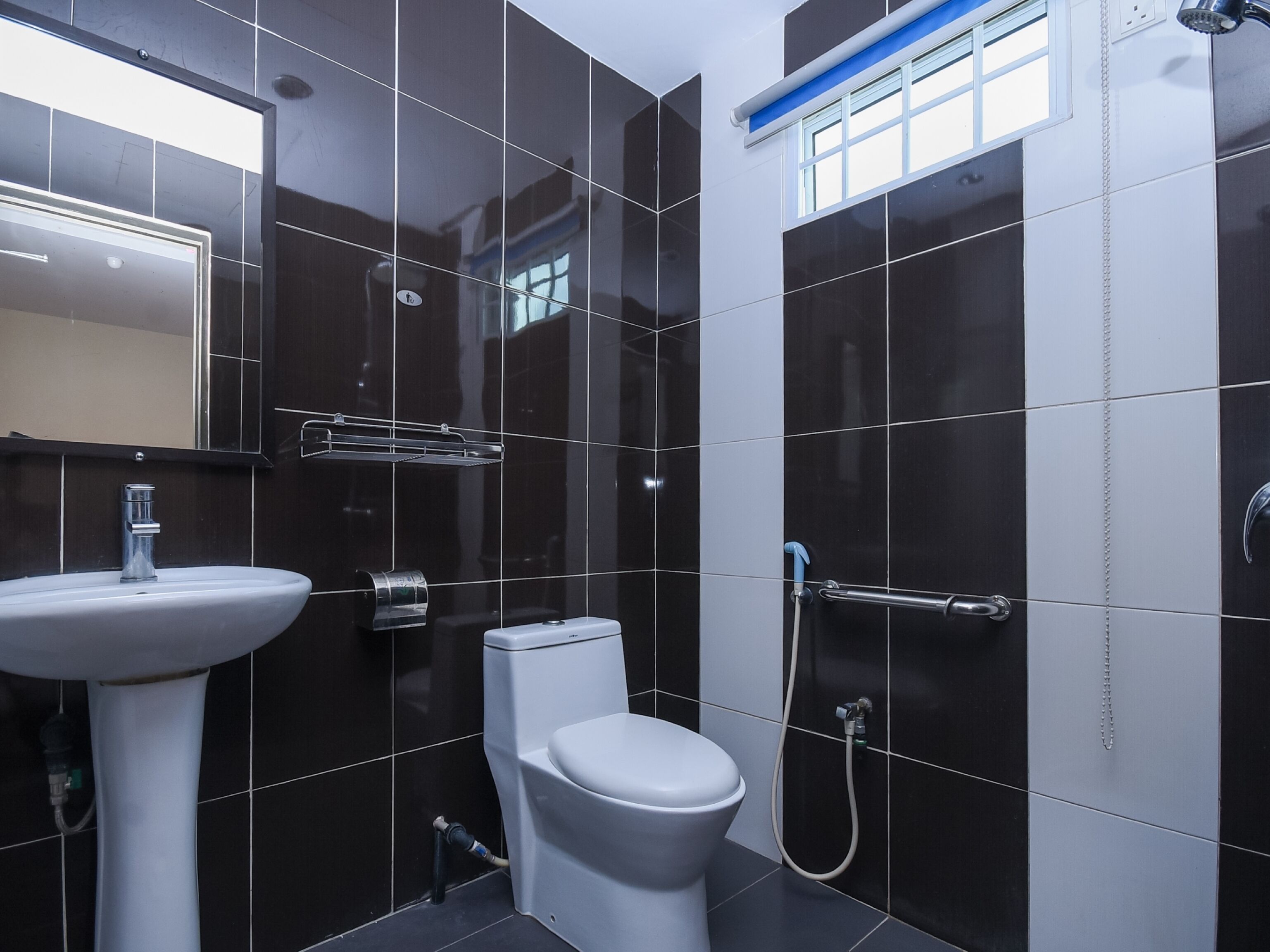 deluxe double room | bathroom | shower, rainfall showerhead, free toiletries, bidet
