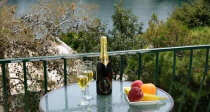 Luxury Lake View