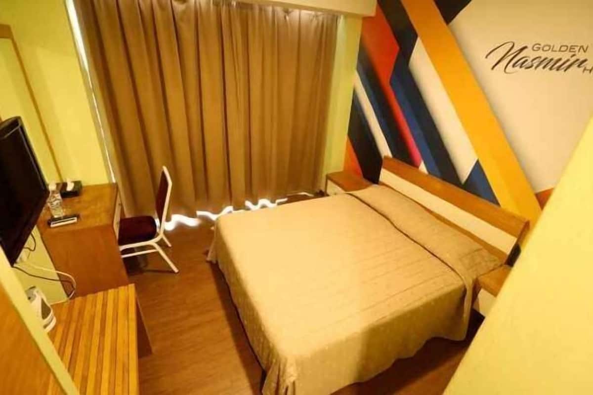 In-room safe, blackout drapes, soundproofing, iron/ironing board