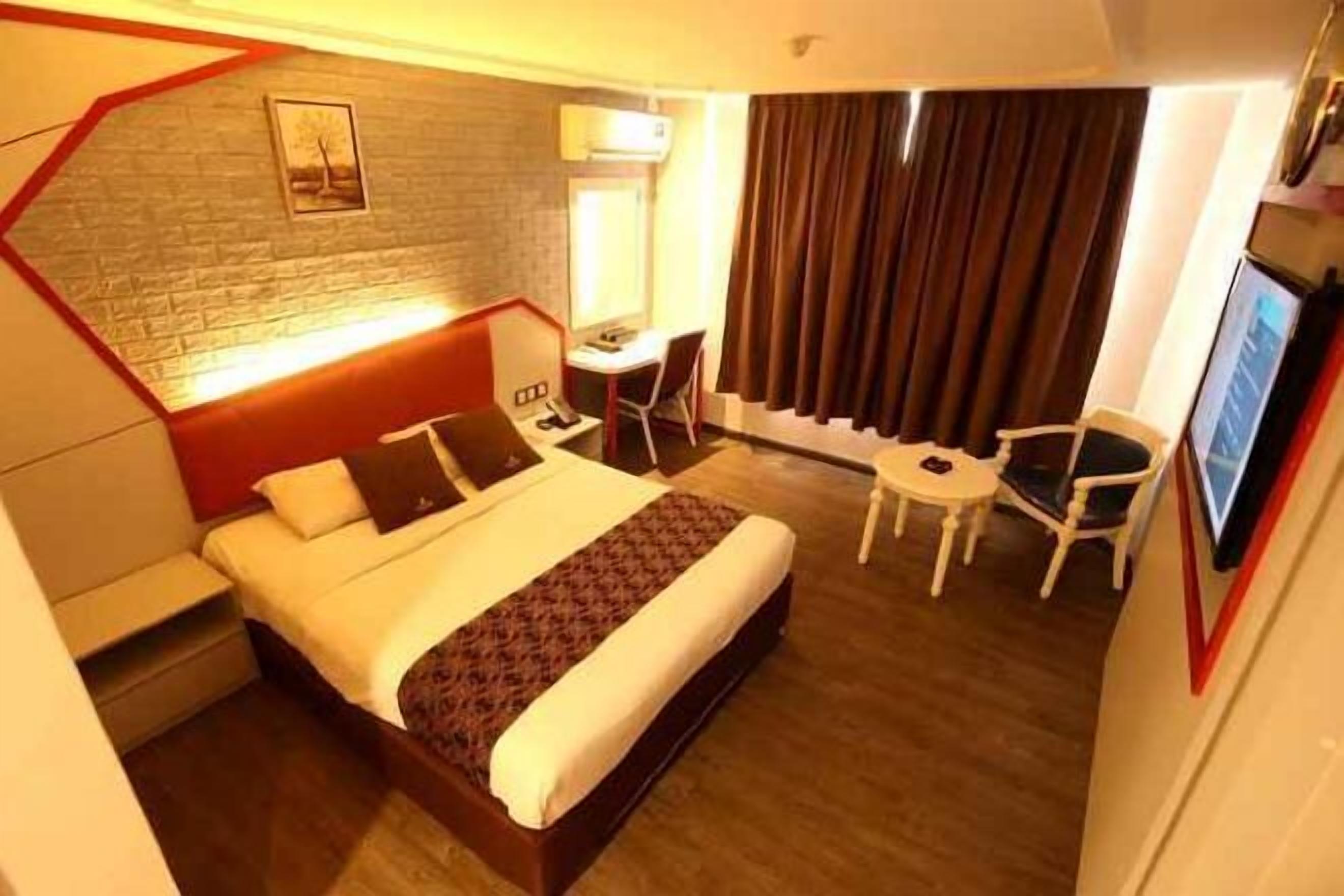 In-room safe, blackout drapes, soundproofing, iron/ironing board