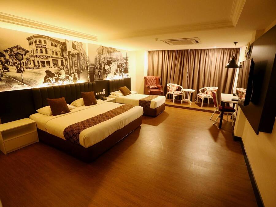 Caja de seguridad en la habitación y cortinas blackout