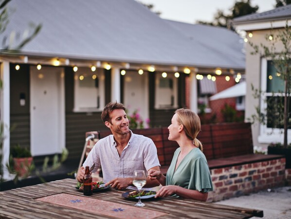 ลานระเบียง/นอกชาน