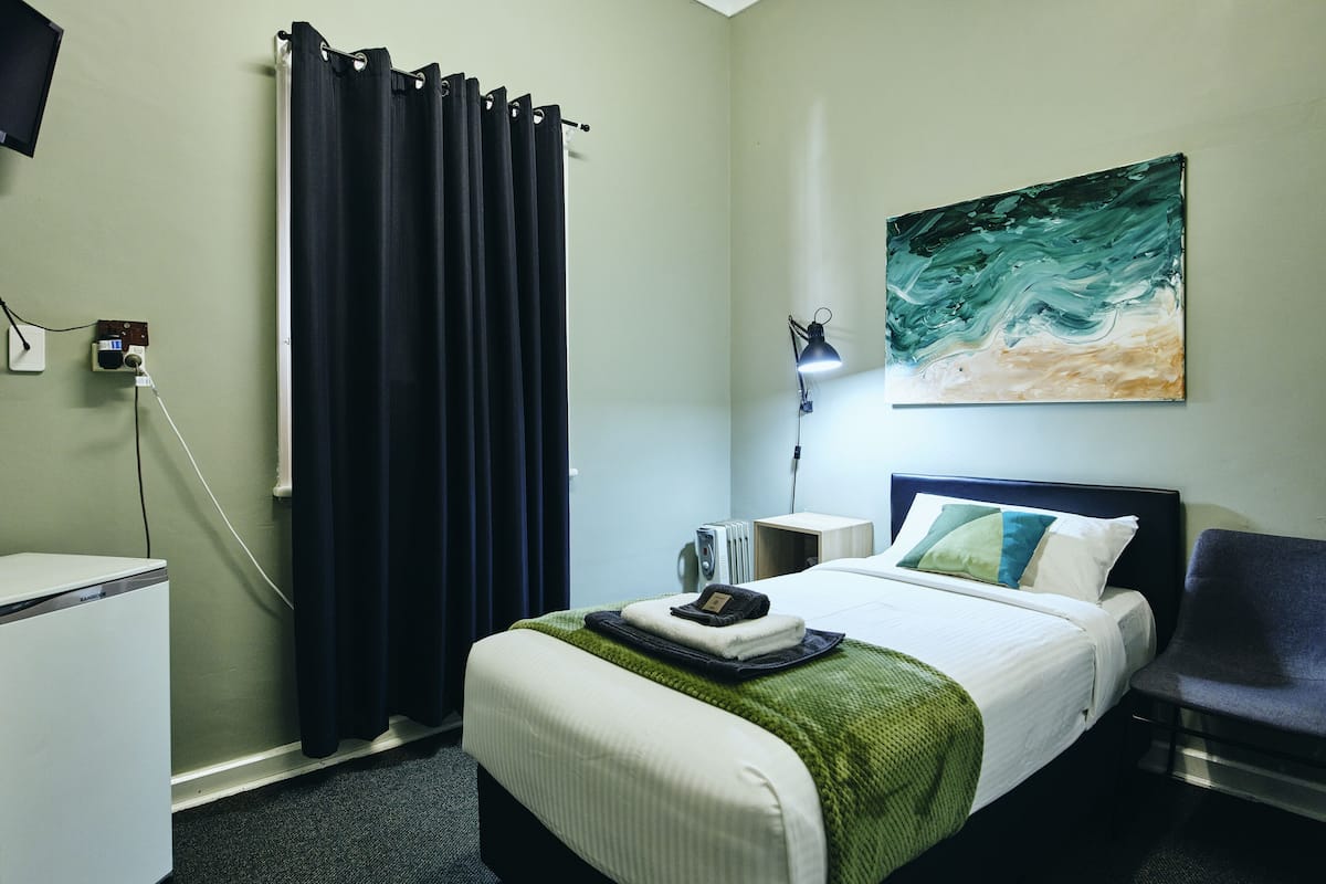 Single Room, Shared Bathroom