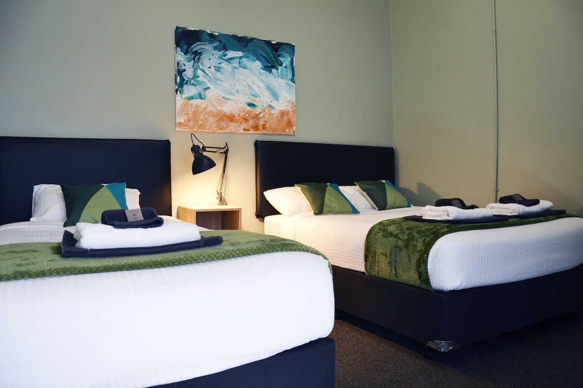 triple room, shared bathroom | blackout curtains, free wifi, bed sheets