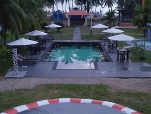 Outdoor pool - Hype Motorsports Hotel (Port Dickson)