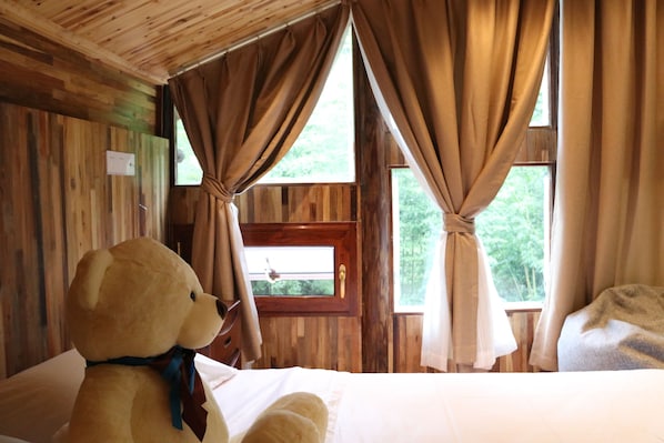 Deluxe Double Room | Premium bedding, memory foam beds, blackout drapes, soundproofing - Qing Dynasty House (Leshan)