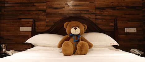 Premium Room | Premium bedding, memory foam beds, blackout drapes, soundproofing