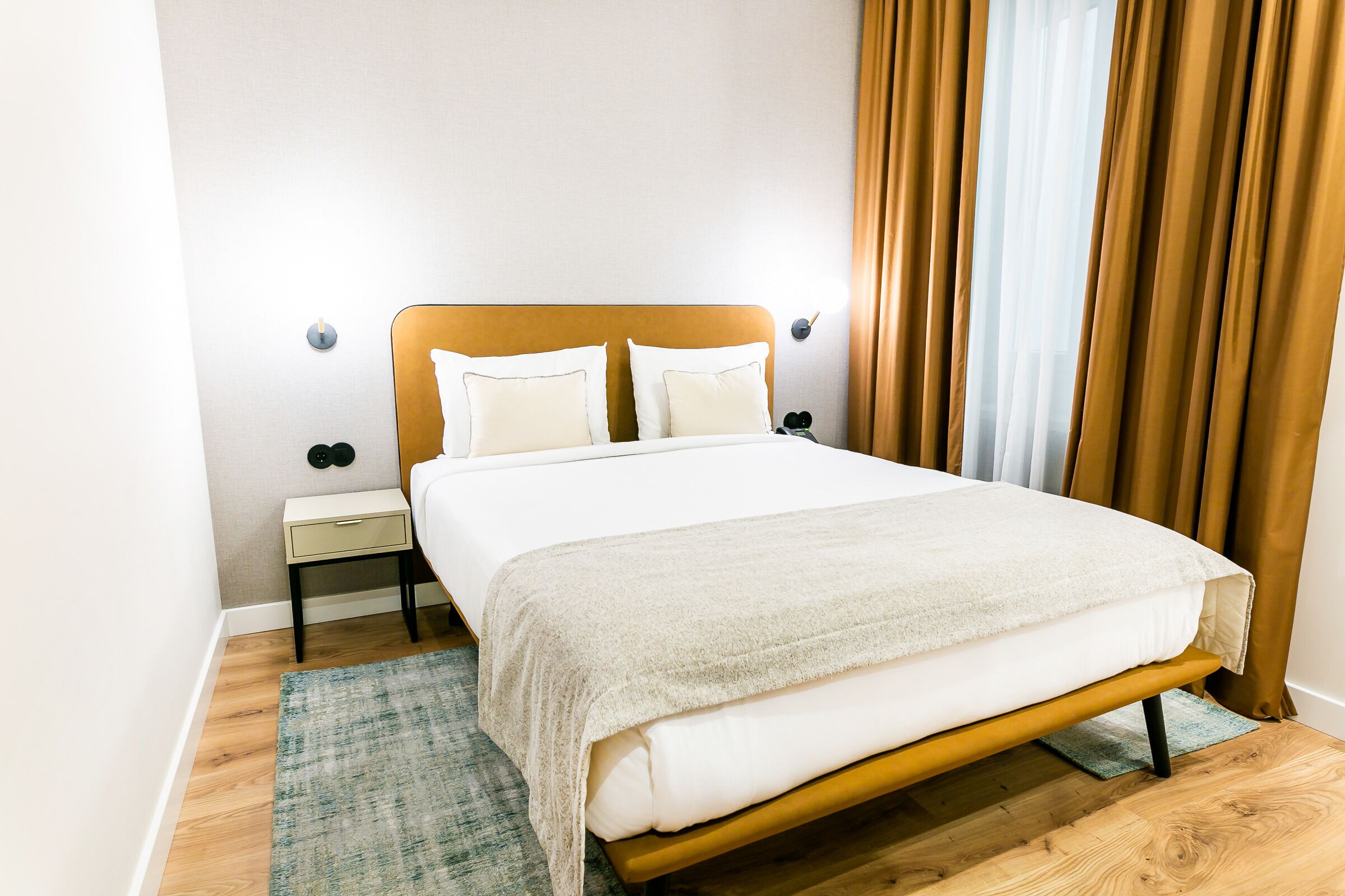 comfort room | 1 bedroom, minibar, in-room safe, blackout curtains