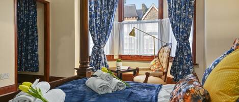 4 室のベッドルーム、WiFi