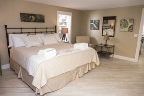 6 bedrooms, desk, iron/ironing board, free WiFi
