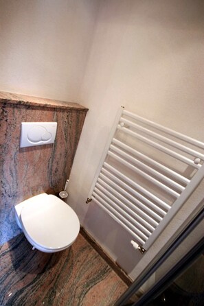 Apartment, 1 Bedroom | Bathroom