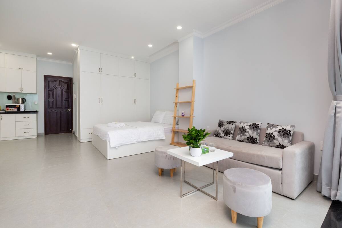 Habitación doble Grand | Ropa de cama de alta calidad y espacio para trabajar con laptop