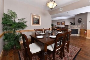Condo, Multiple Beds, Golf View (3204 Golf View Hillcrest Mountain San) | Private kitchen | Fridge, microwave, stovetop, dishwasher - 3204 Golf View Hillcrest Mountain Sanctuary (Pigeon Forge)