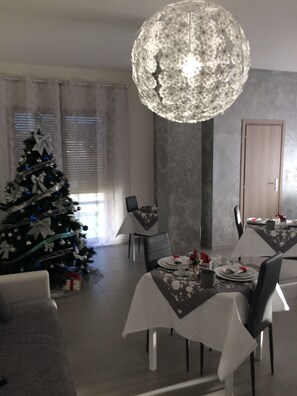Tägliches inbegriffenes Frühstücksbuffet