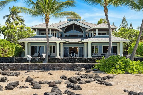 Kona Blue: Secluded Beachfront Home w/ Private Pool, AC & Ocean Views