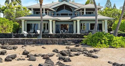 Suuri Oceanfront Home-allas, helppo pääsy Konan keskustaan, askeleen päässä Keikin lampista. Sininen talo