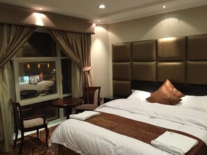 Premium bedding, soundproofing, iron/ironing board, free WiFi - ashbona hotel suites (Riyadh)