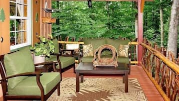 Cabin, 1 Bedroom | Teres/patio