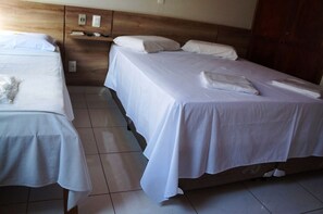 Classic Double Room | Minibar, blackout drapes, iron/ironing board, free WiFi - Gasparim Grand Hotel (Caceres)