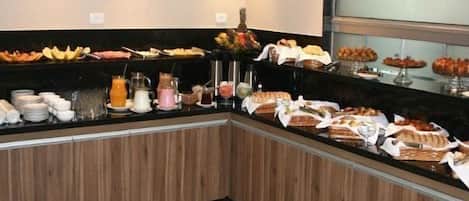 Dagelijks ontbijtbuffet inbegrepen