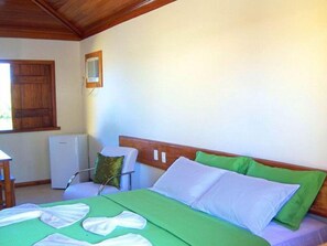 Habitación con 1 cama doble o 2 individuales (Ala Piscina) | Minibar, escritorio, wifi gratis y ropa de cama