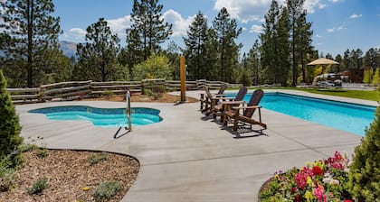Log Cabin in the Lodge (#506) | 10 min to Ski - Views, Golf, AC/Pool/Hot Tub