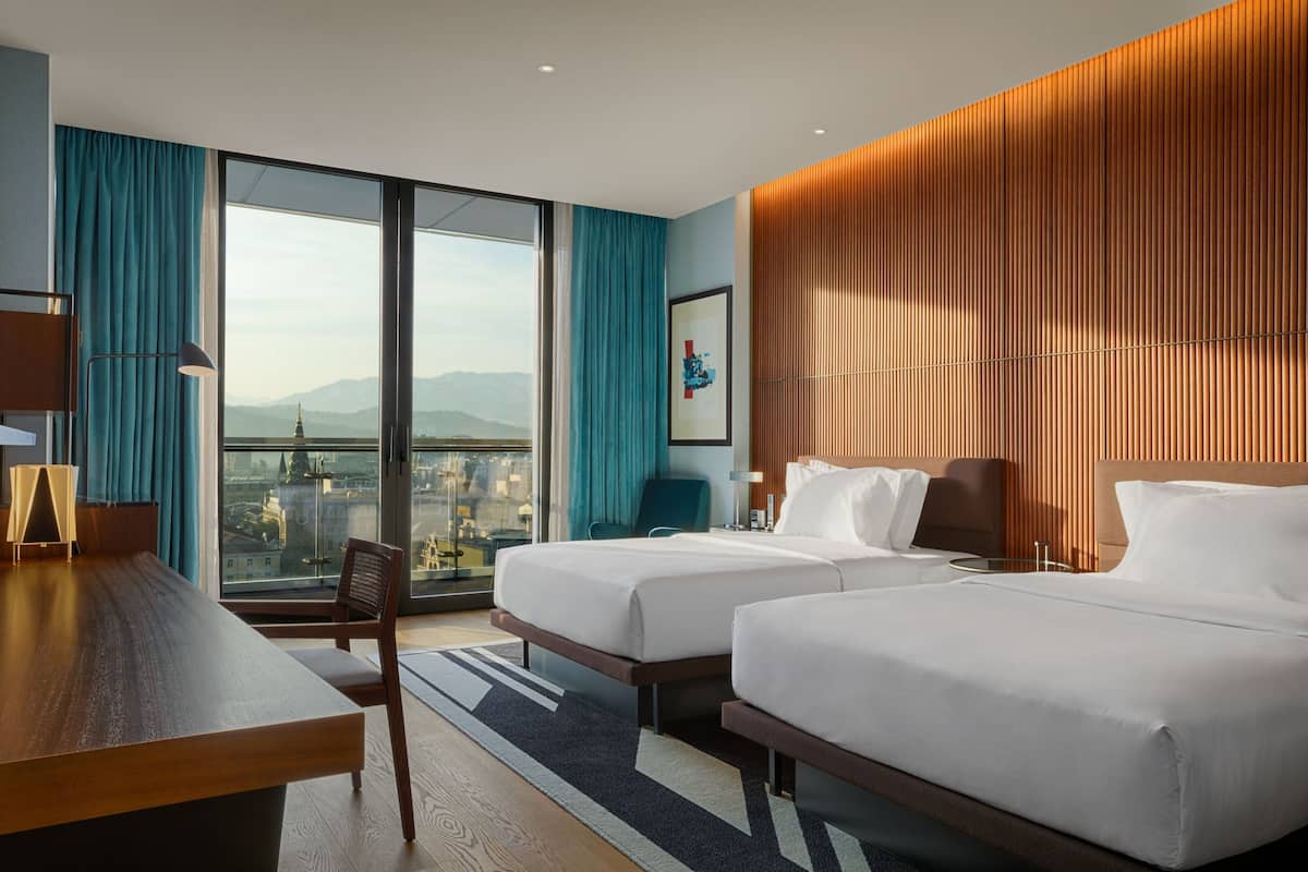 hypo-allergenic bedding, in-room safe, desk, laptop workspace