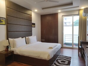 Individually furnished, desk, laptop workspace, soundproofing