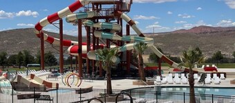 ザイオン国立公園近くの美しい新しい3ベッドルーム3バスルームの別荘