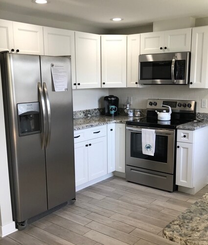 Unplug & unwind anytime of the year!  Month to month available, please inquire