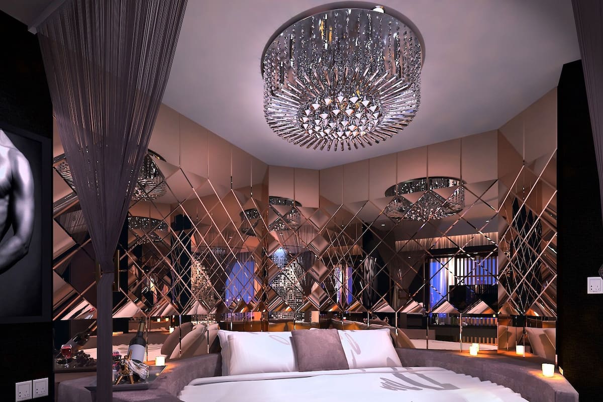 Honeymoon Double Room | Free WiFi