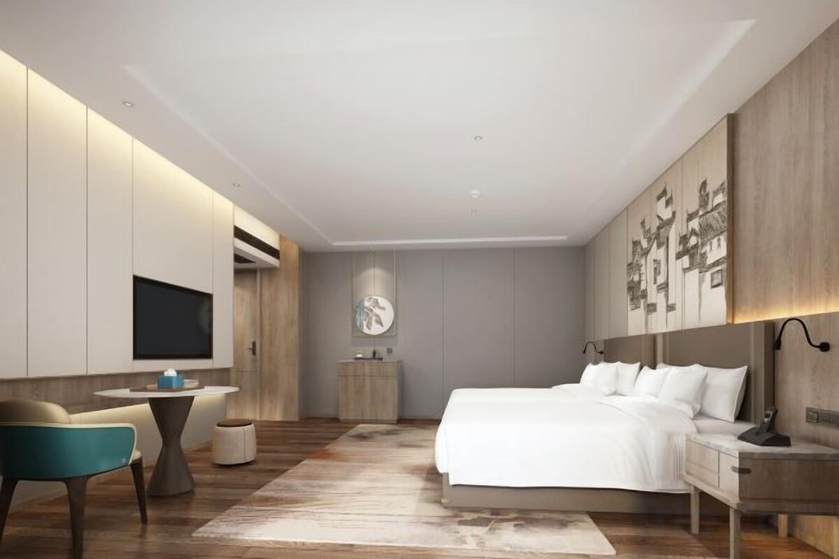 WiFi (free), bed sheets