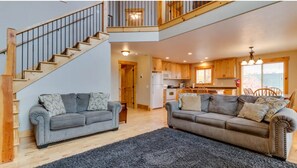TV, fireplace, stereo